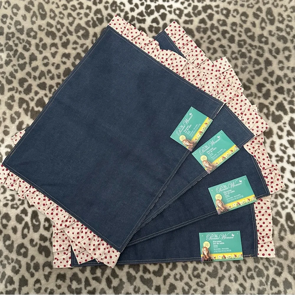 2018 The Pioneer Woman Reversible Placemat Set of 4 Blue Denim Polka Dot Ruffle